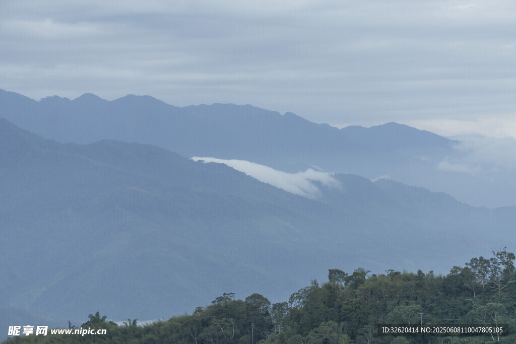 山脉 云雾