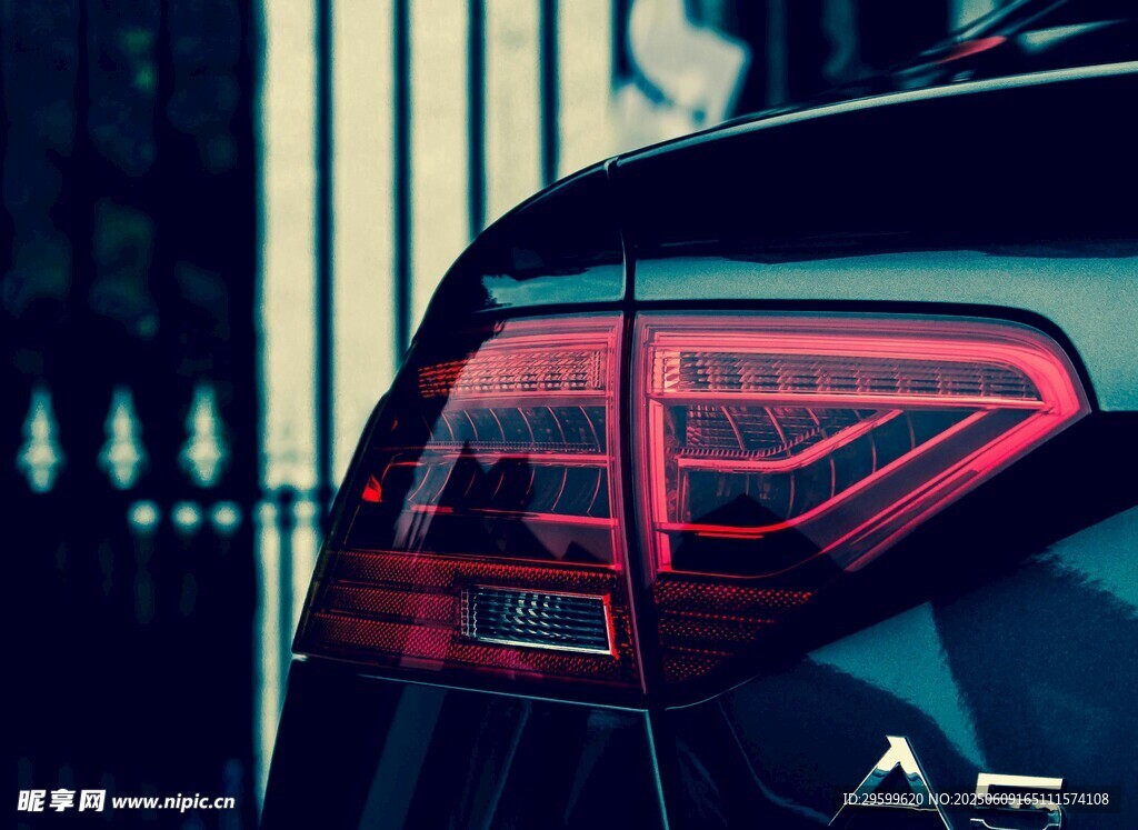 炫酷汽车尾灯特写