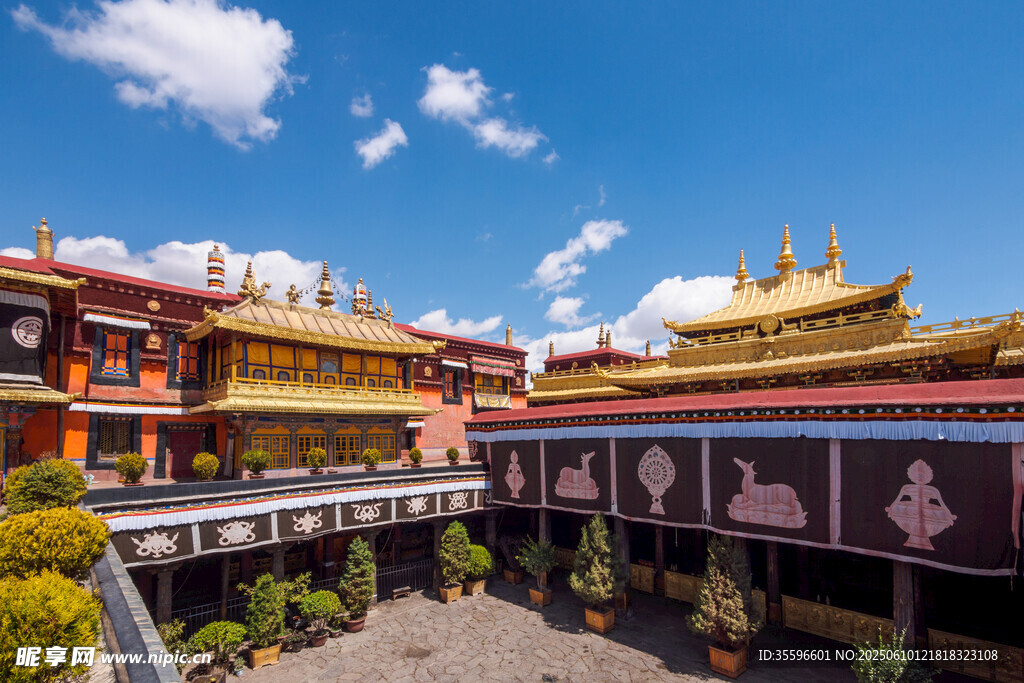 拉萨寺院庭院景观