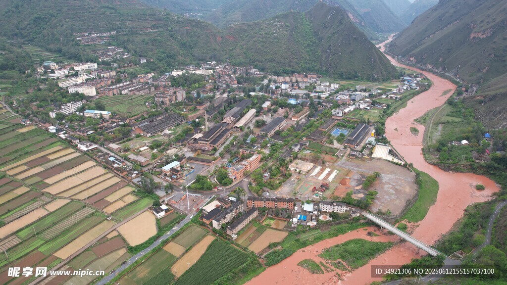 易门县绿汁镇全景图