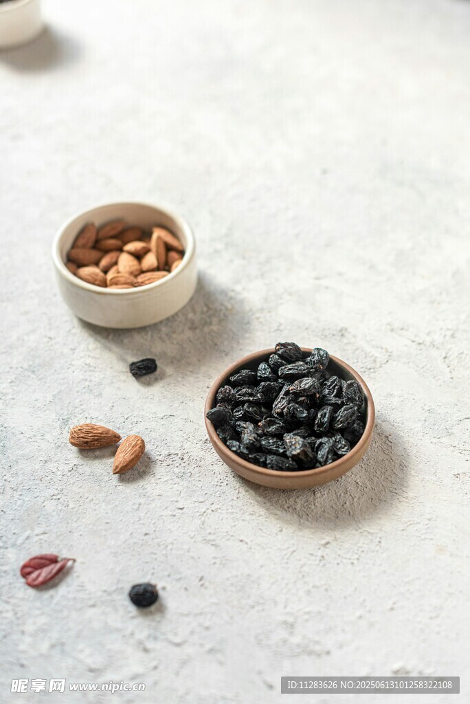 美味坚果与果干组合