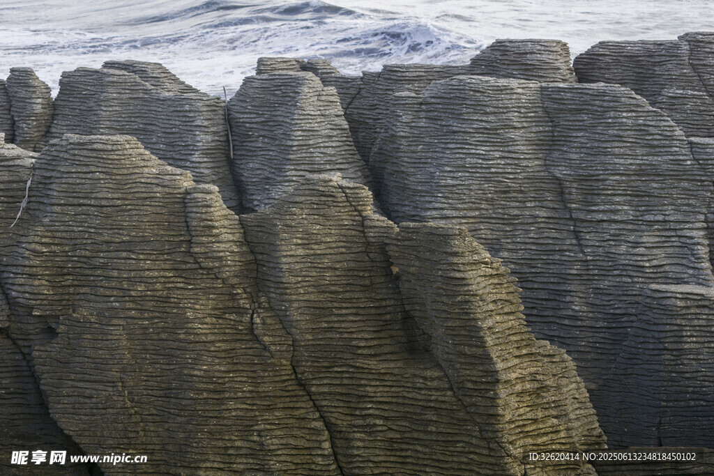 壮观嶙峋的岩石地貌