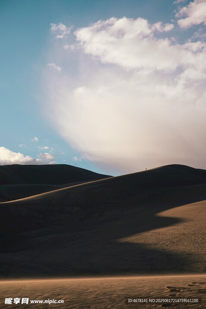 沙漠风光 蓝天白云沙丘