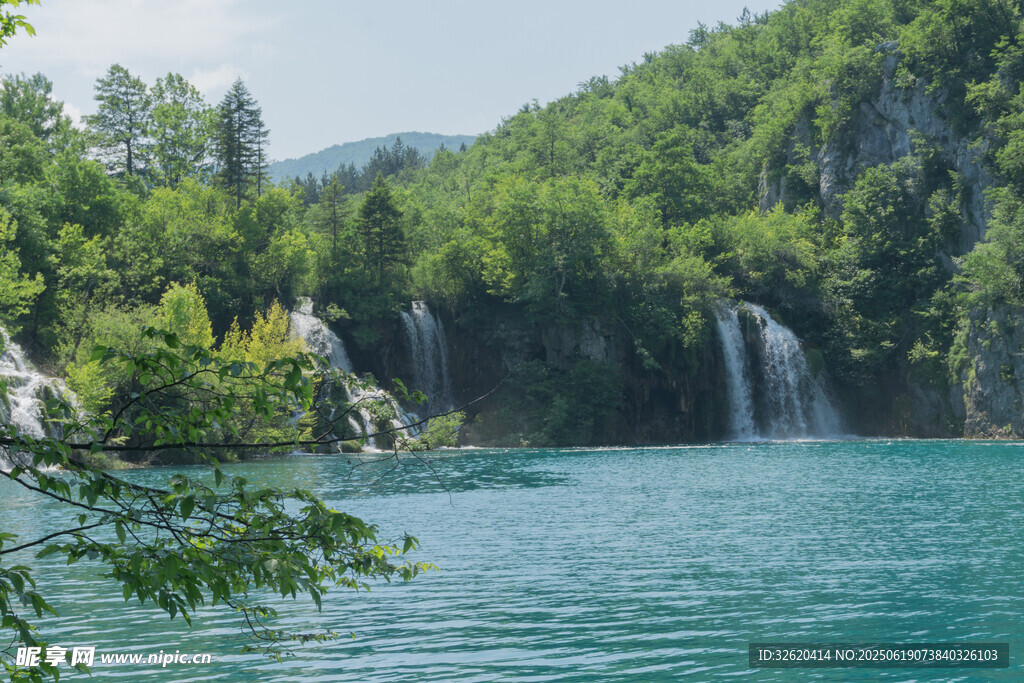 美丽的山水湖泊自然景观