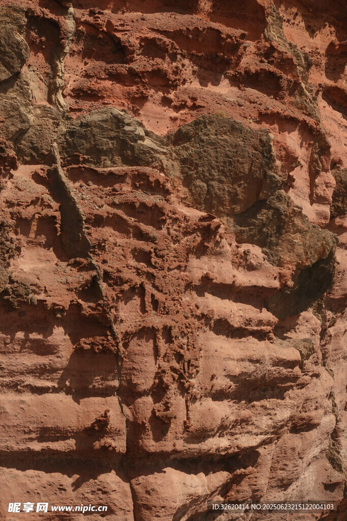 红色岩石纹理特写