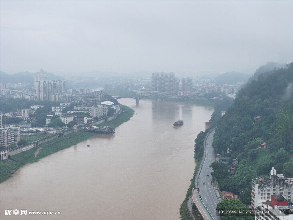 梧州江边风景