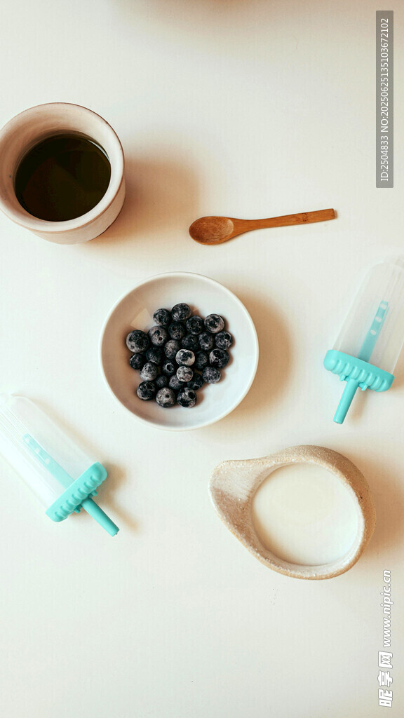 清新早餐食材与饮品组合