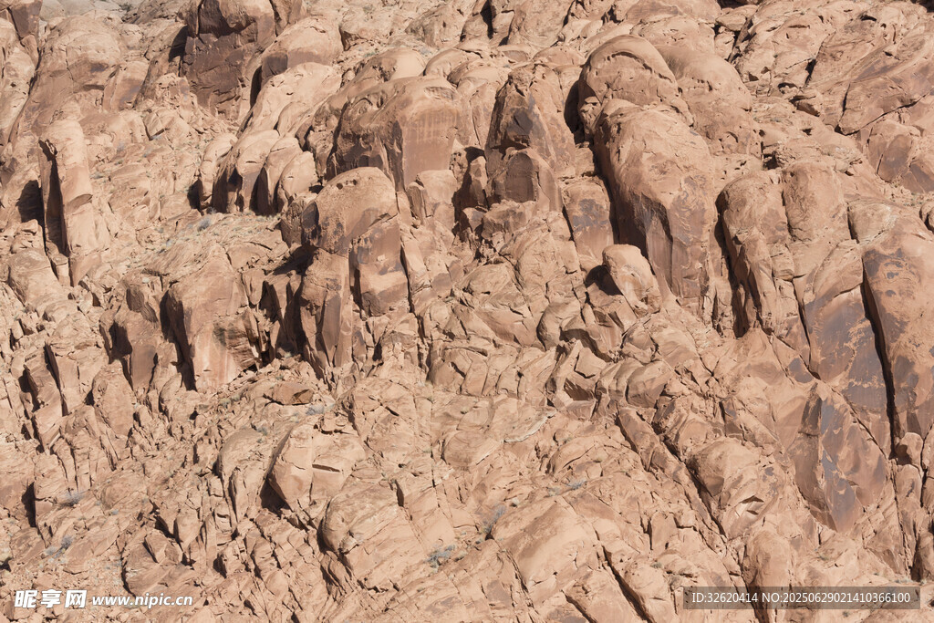 壮观褐色岩石地貌