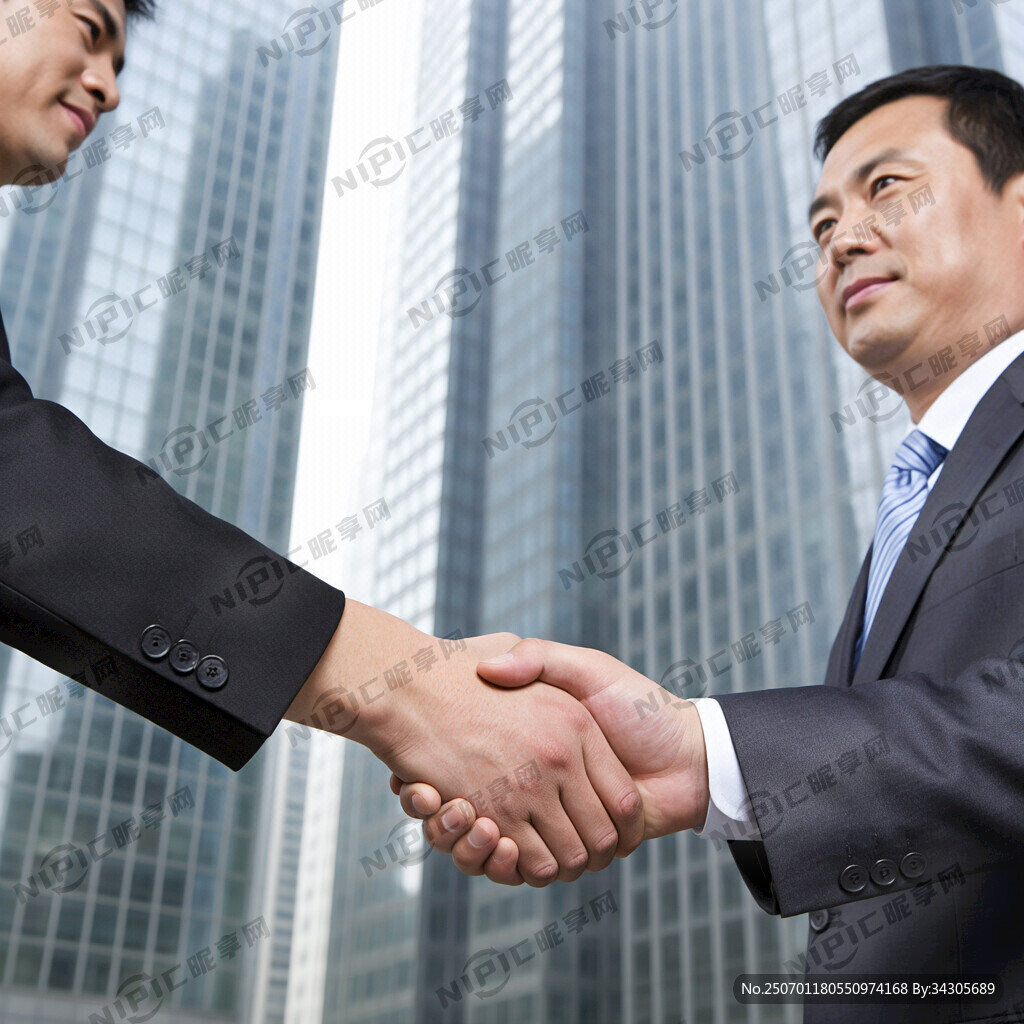 气密窗装修老板 与合伙人