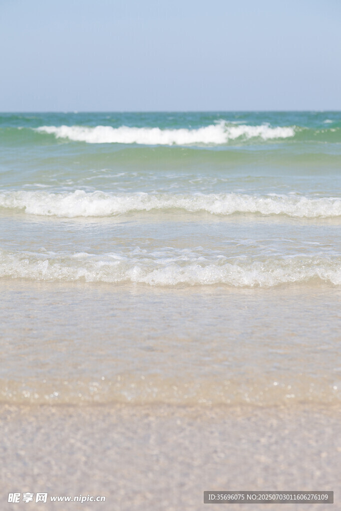 美丽海滨沙滩海浪景观