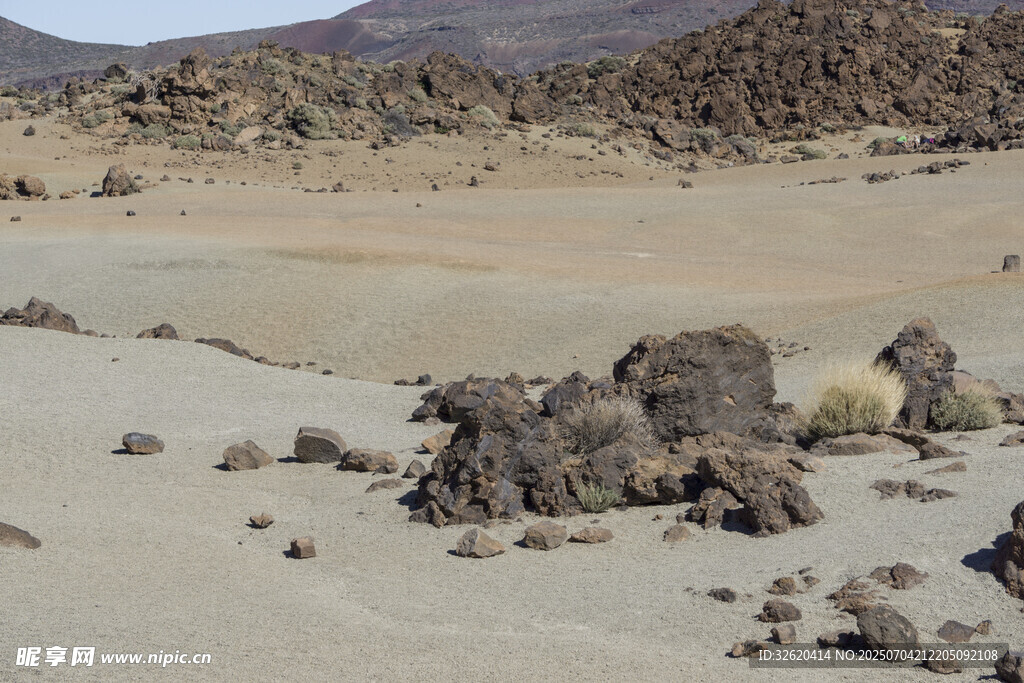 沙漠中的岩石景观