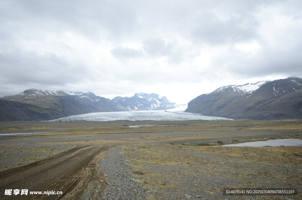 冰岛旷野冰川壮丽景观