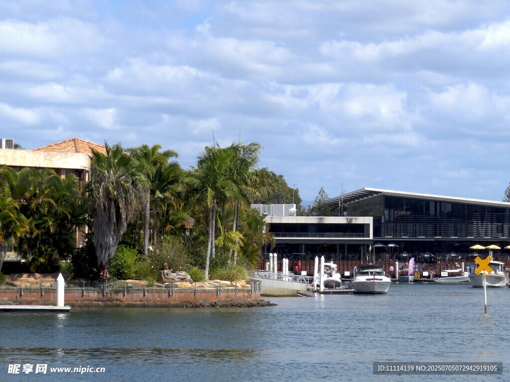 黄金海岸海滨内湾风景