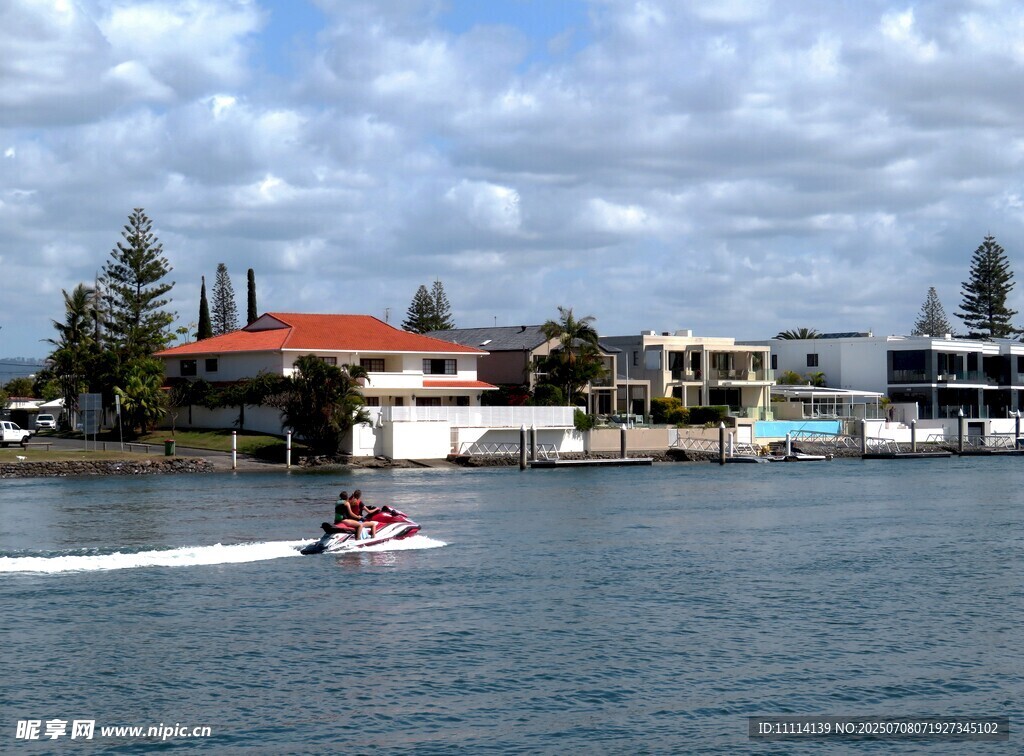 黄金海岸海滨内湾风景