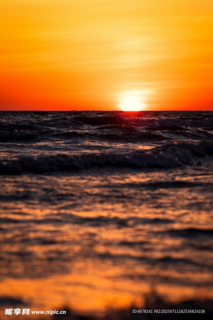 海上日落美景