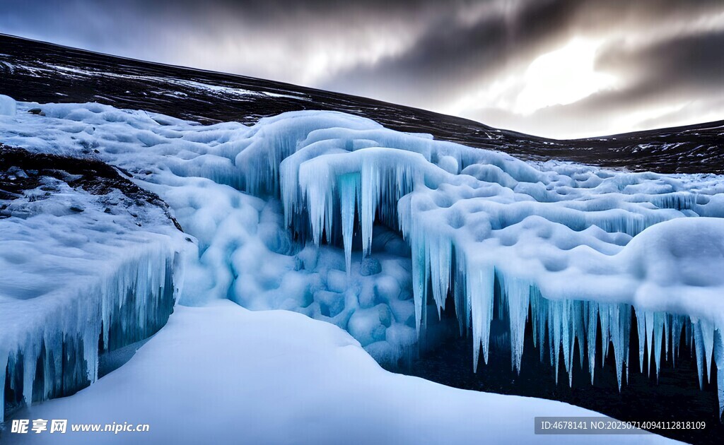 冬日冰瀑奇观