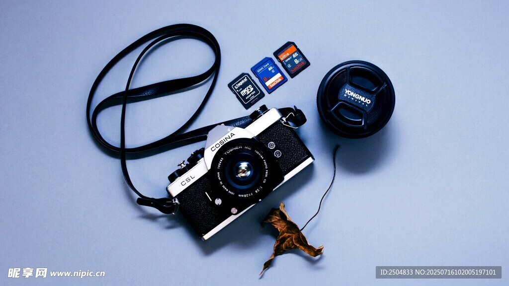 复古相机及配件展示