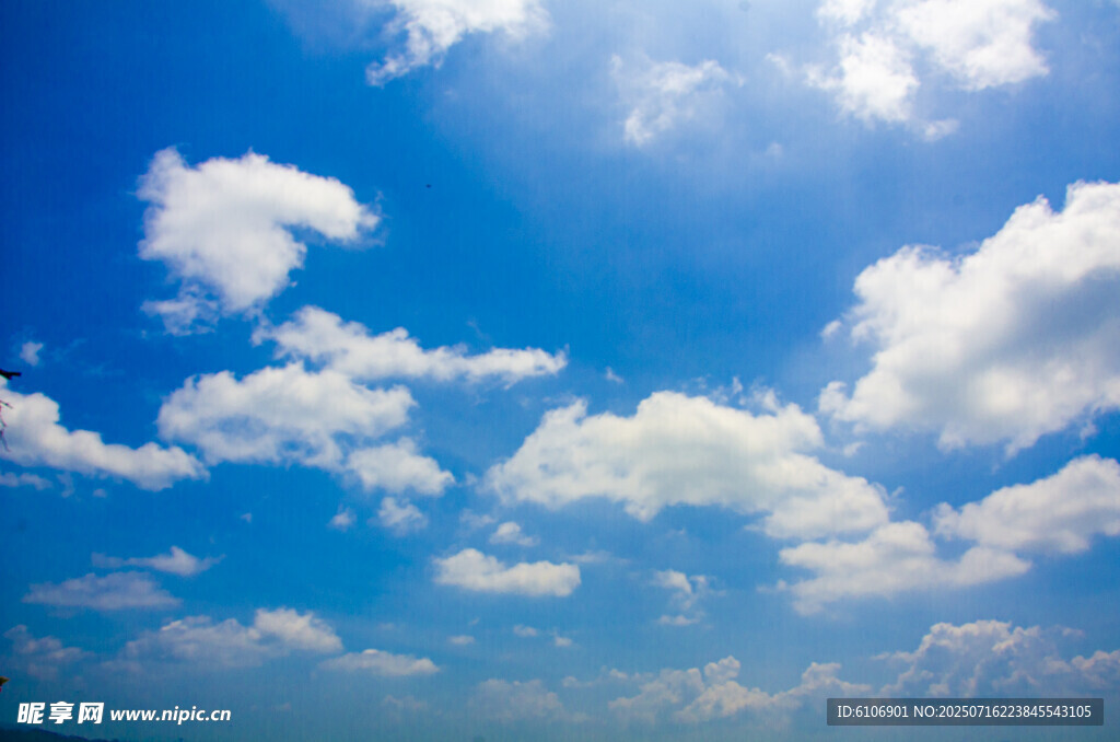蓝天白云