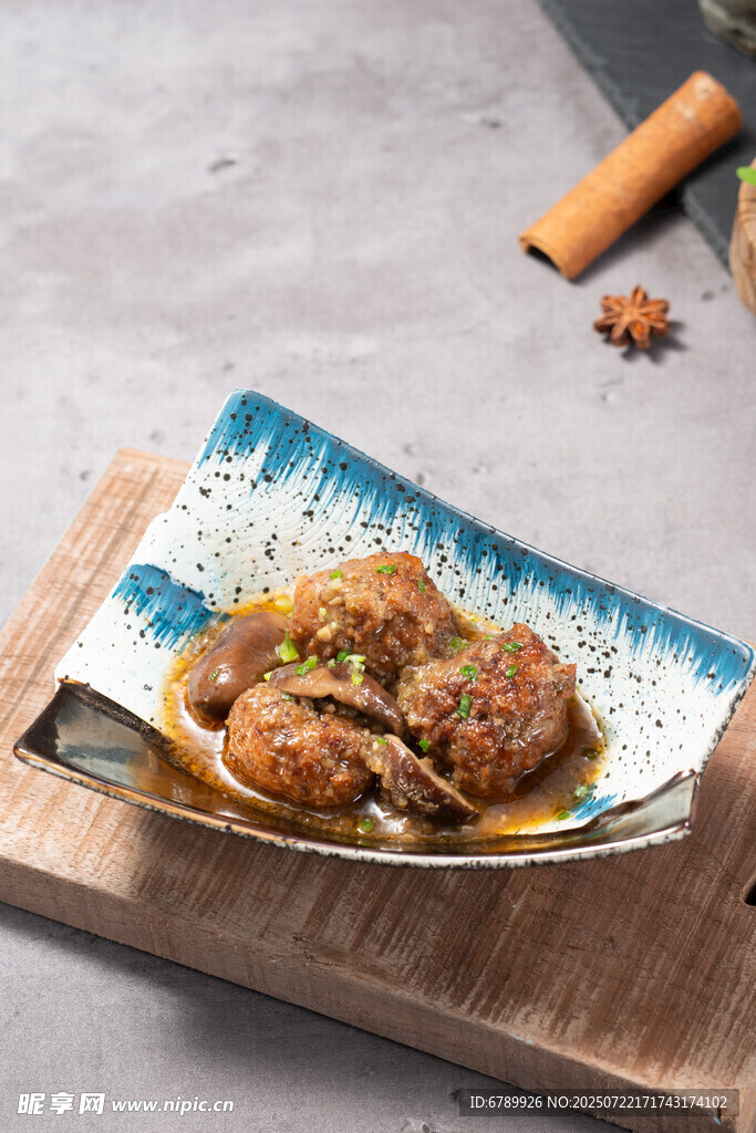 马德里香菇狮子头