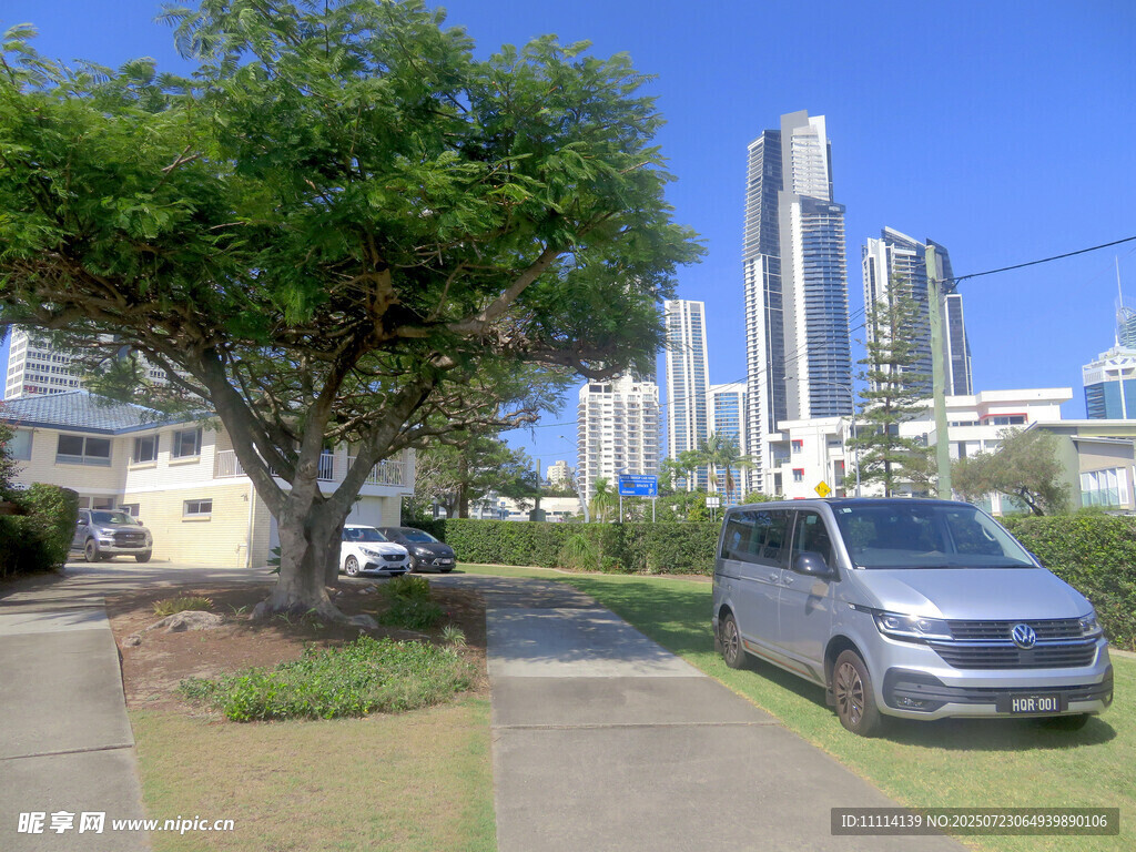 黄金海岸城市宁静街景