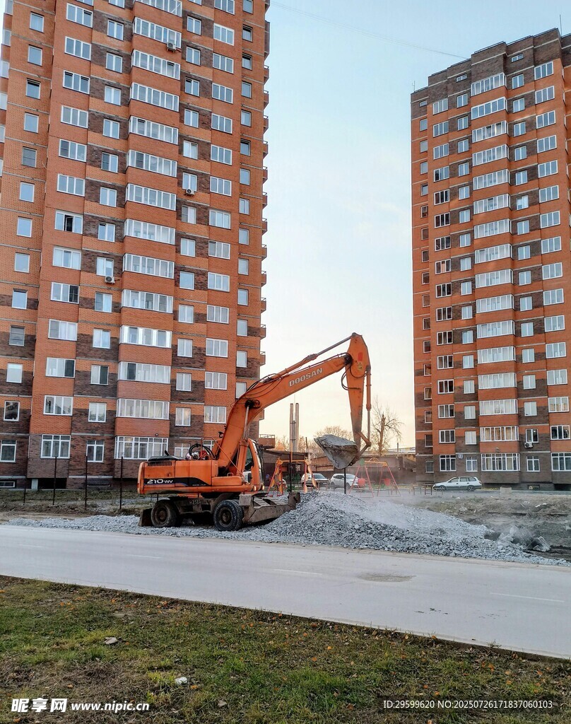 小区道路施工现场