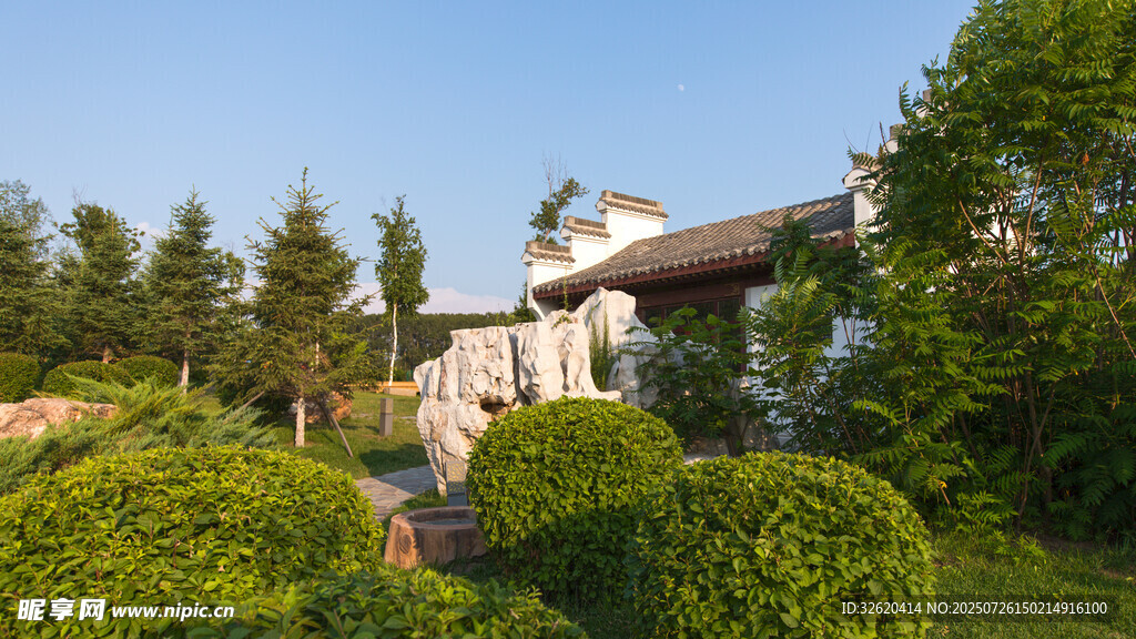 园林景观中的精致建筑