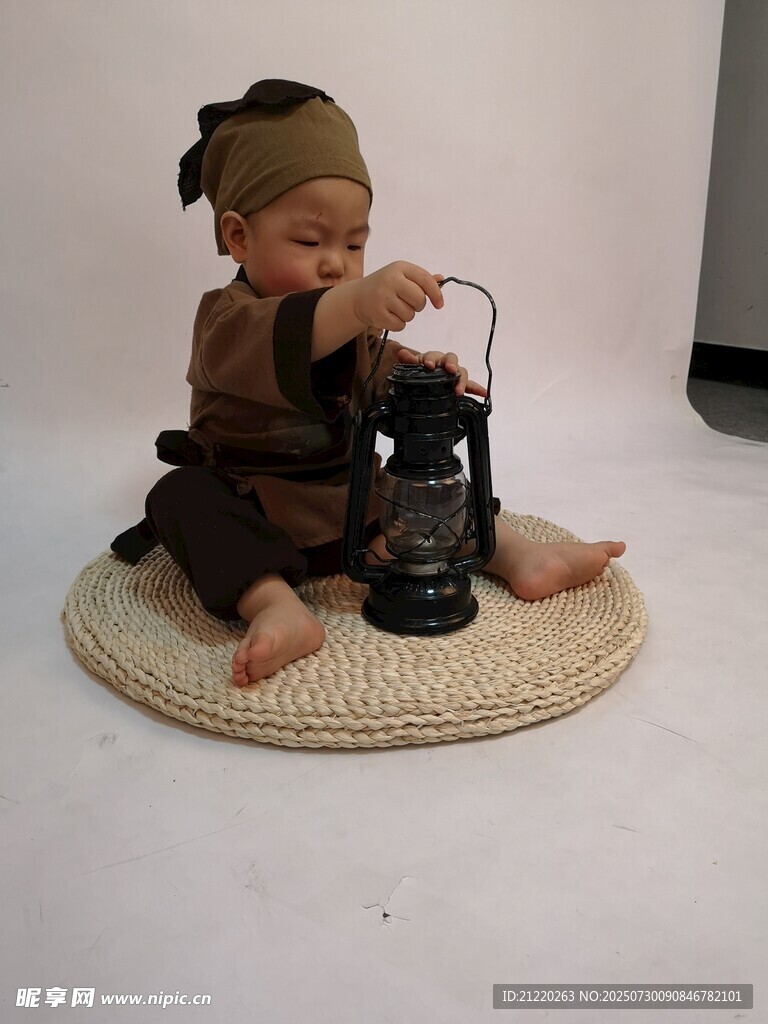 古装萌娃提灯可爱造型