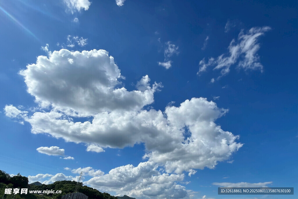 蓝天白云美景