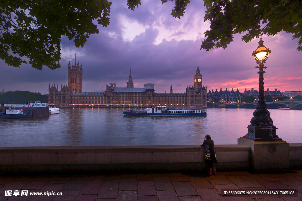 伦敦河畔黄昏美景