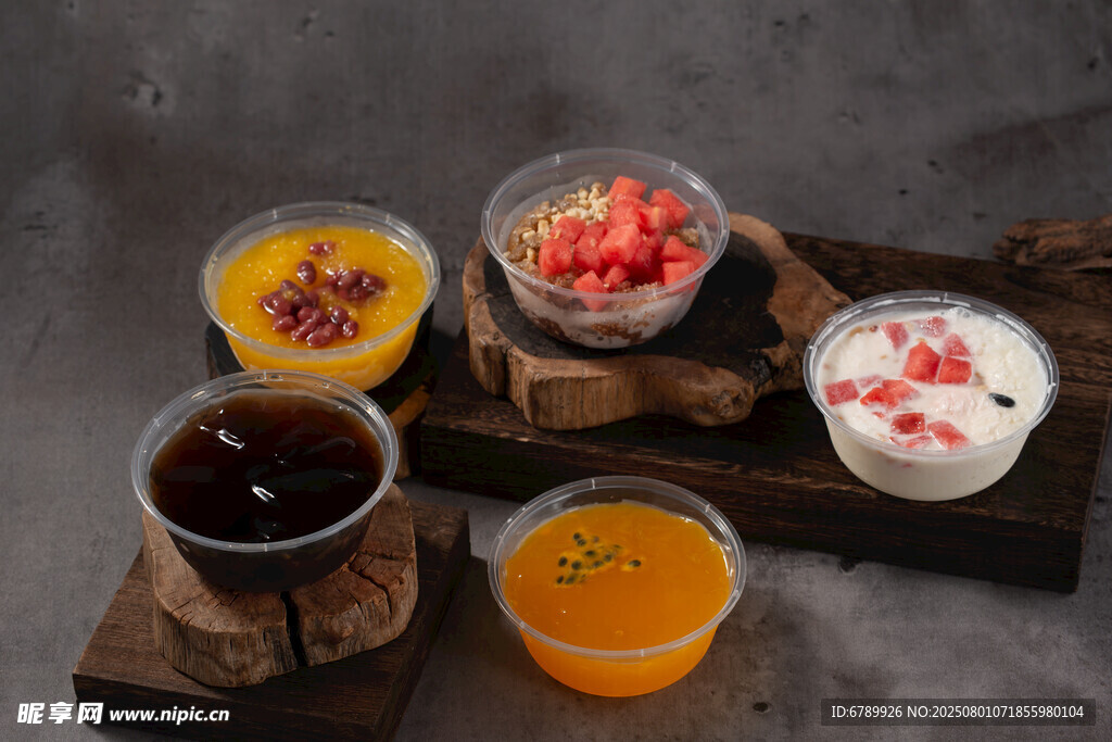 多样美味甜品饮品组合