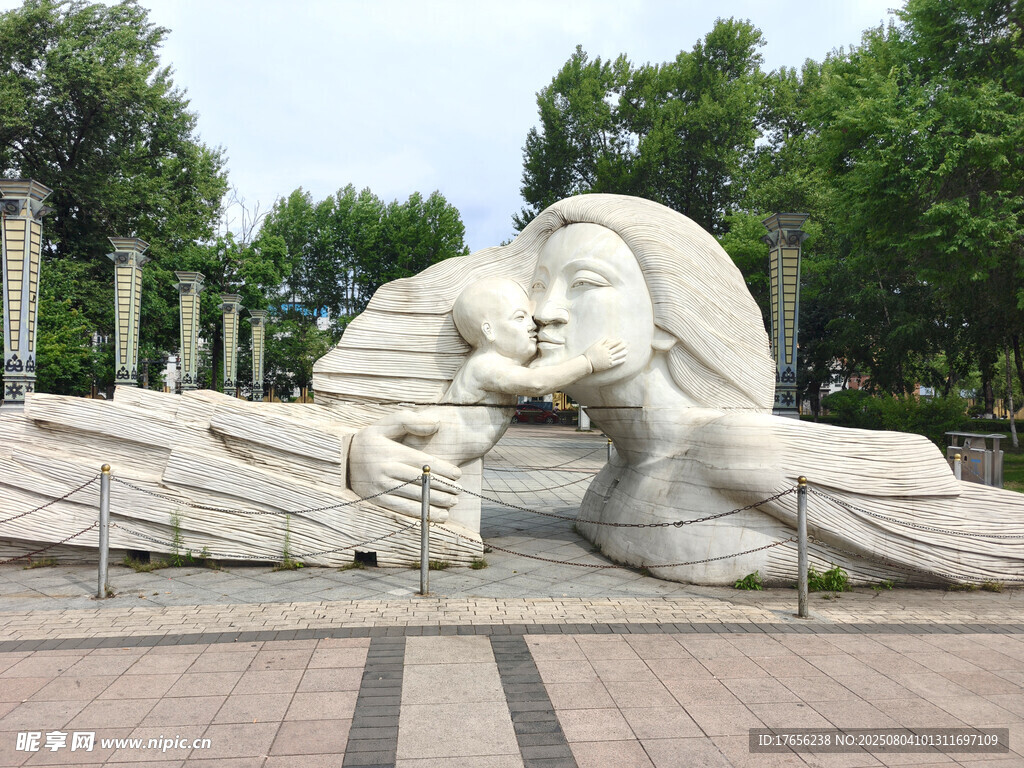城市广场抽象艺术雕塑