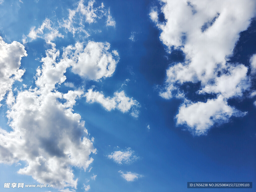 蓝天白云美景