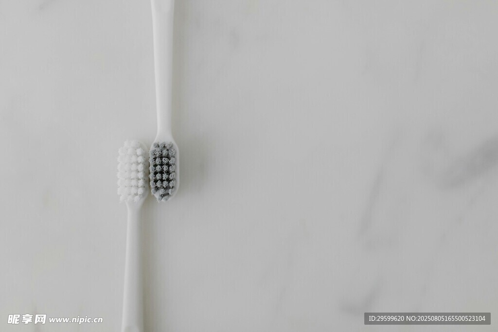 白色数据线细节特写