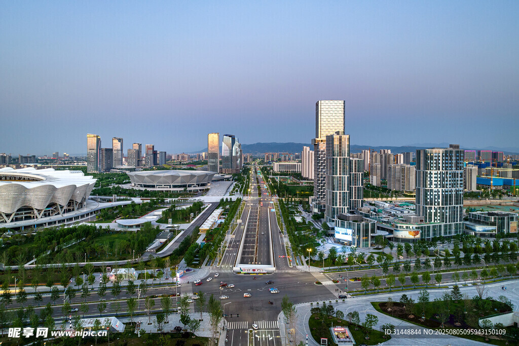 城市繁华街景俯瞰