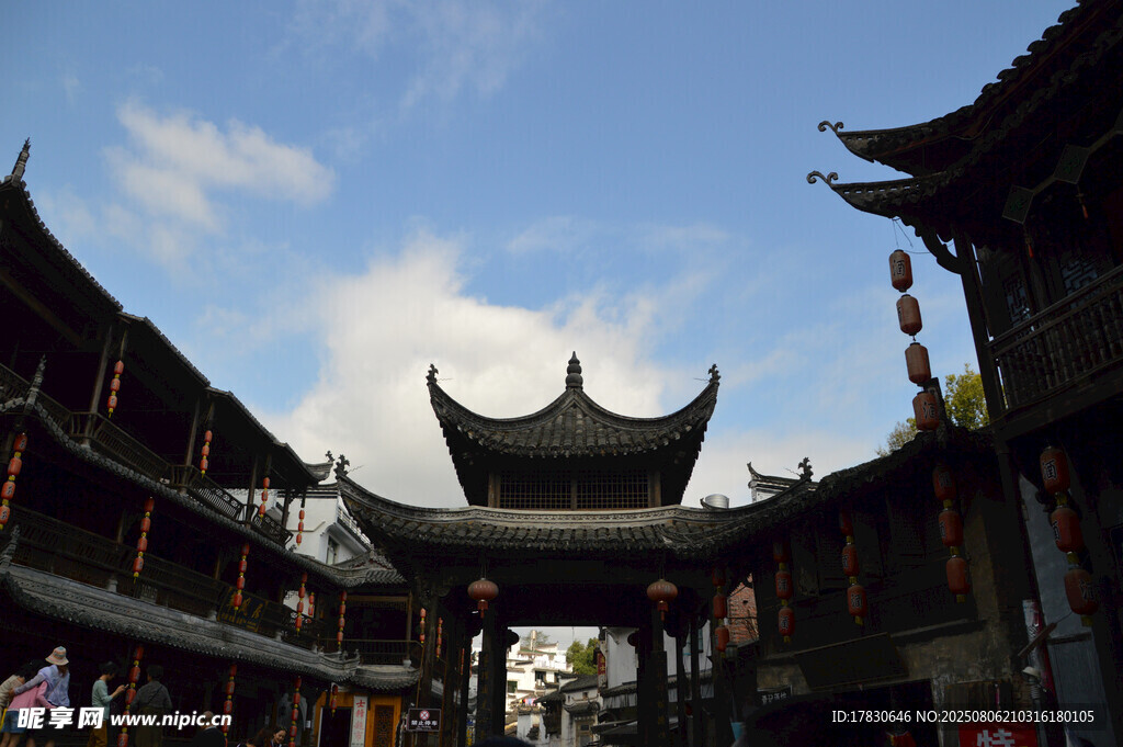 古色古香的中式传统建筑群