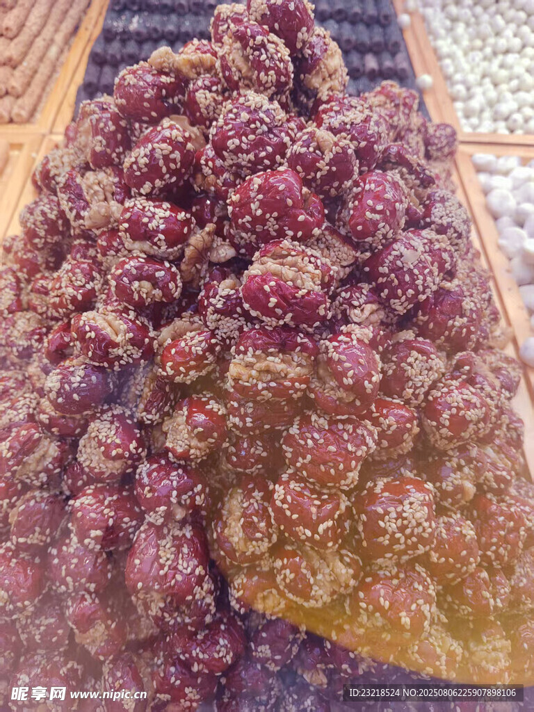 芝麻红枣夹核桃