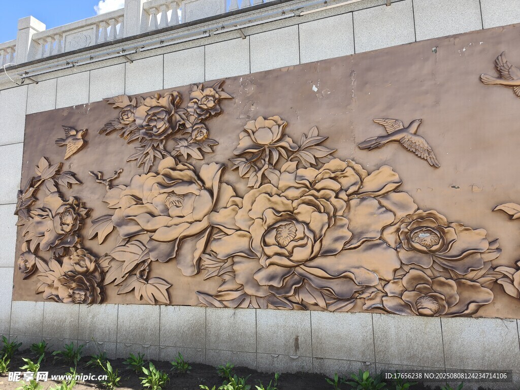 牡丹场景浮雕