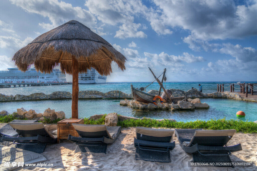 海滨度假胜地休闲场景