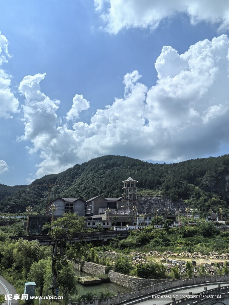 山间村落美景