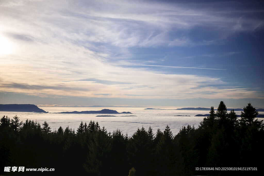 山林云海日出美景