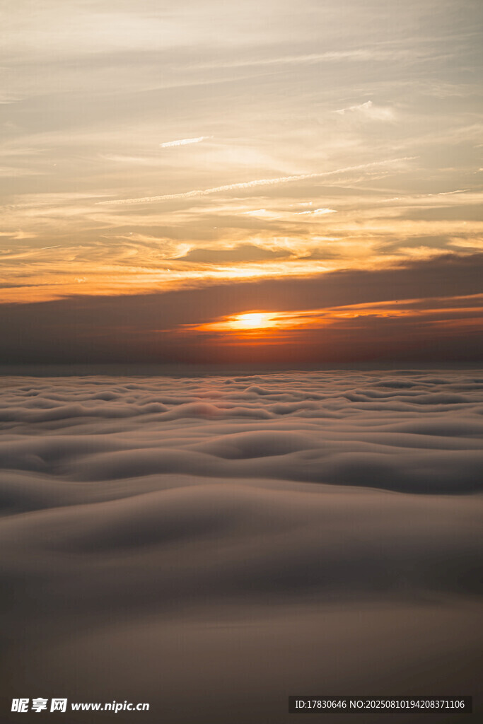 云海之上的壮美日出