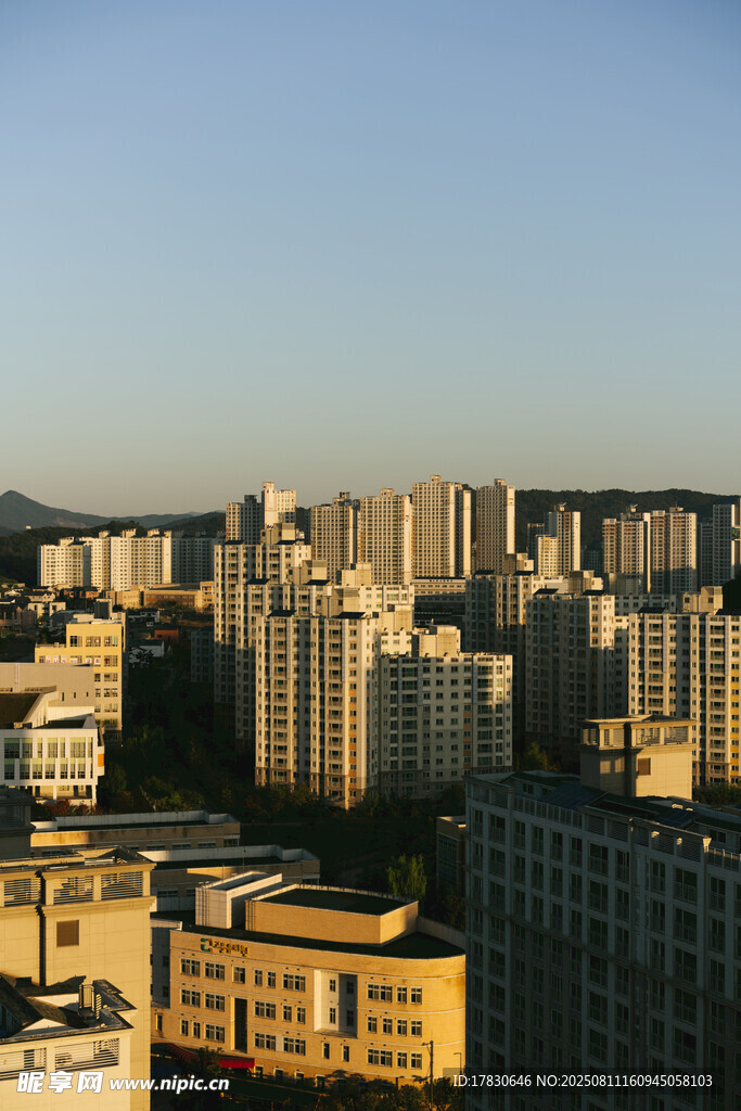 城市建筑群俯瞰景观
