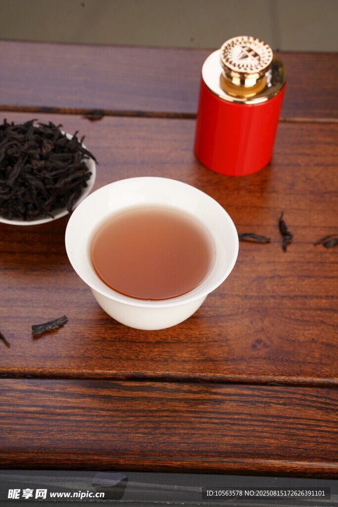 大红袍中式茶饮品味闲适时光红茶