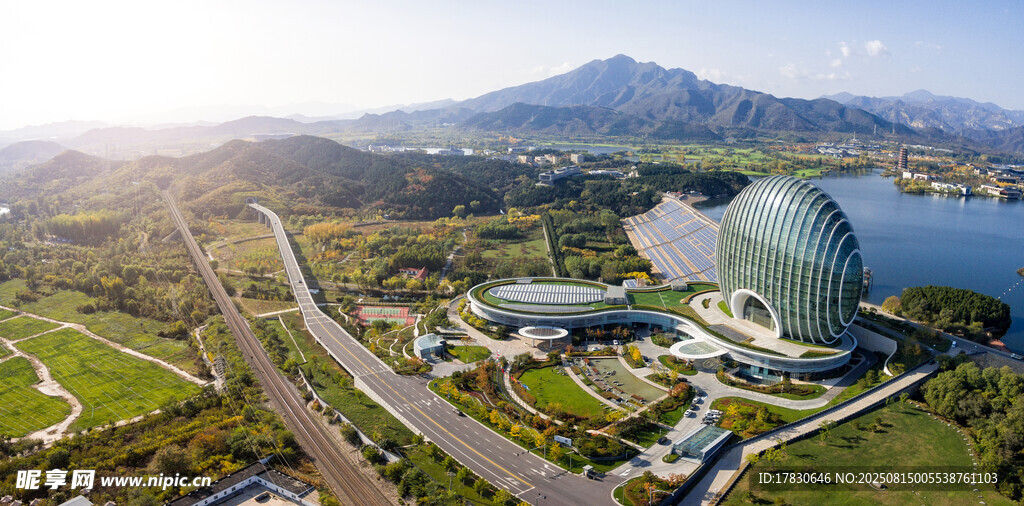 城市风光中的现代建筑景观