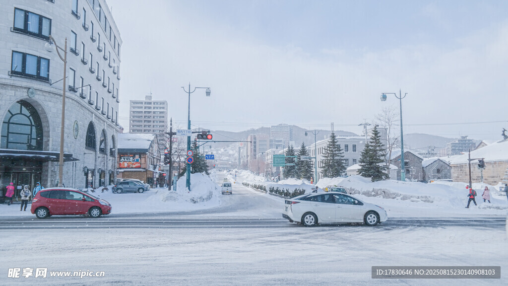 冬日城市街道雪景