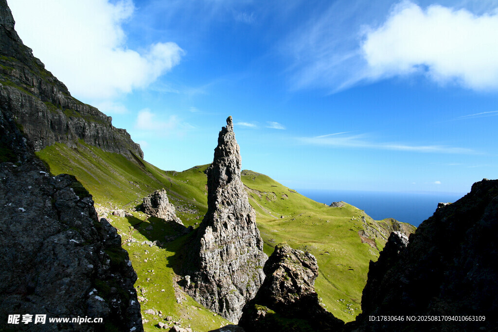 苏格兰斯凯岛壮美山峰