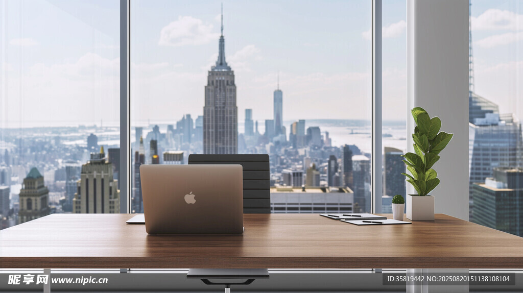 窗边办公景城市风光相伴