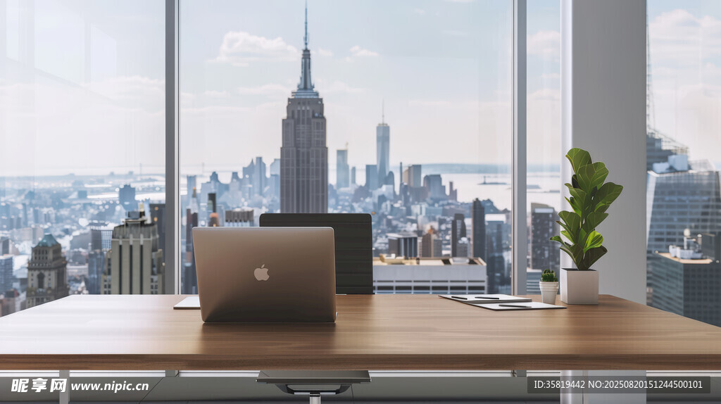 都市窗边的简约办公场景