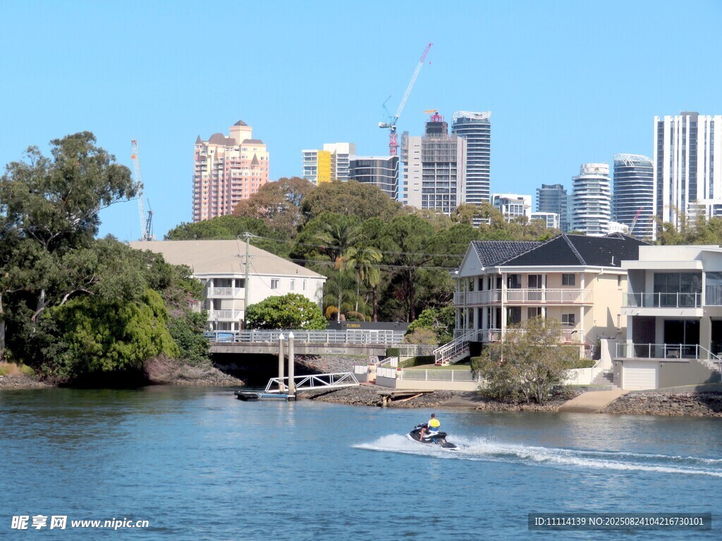 黄金海岸海滨内湾风景