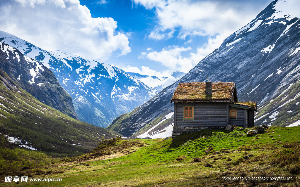 山间小屋 邂逅雪山美景